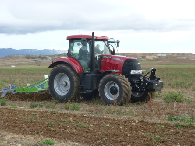 Comportamiento en campo y carretera del tractor Puma CVX 145 EP de Case IH