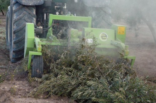 Equipos para el triturado de restos de poda de viña y frutales