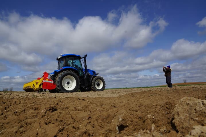 Navegando a bordo de un New Holland T6.160 AutoCommand