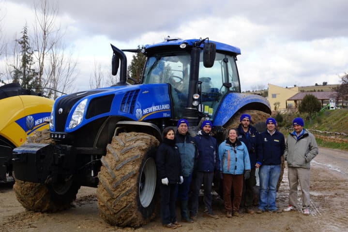 New Holland T8.350 Auto Command a examen, porte y transporte