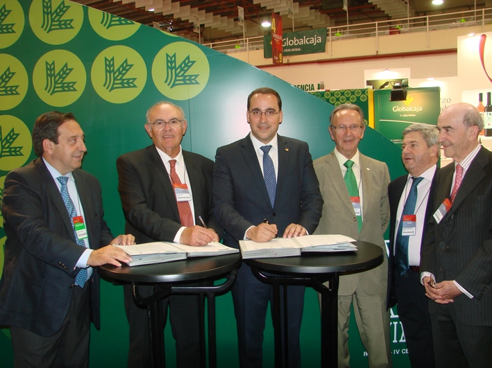 Asaja Castilla-La Mancha y Globalcaja firman un convenio para el desarrollo del sector agrario