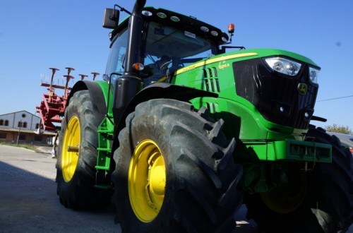 John Deere 6215R, sobresaliente en el análisis de vibraciones