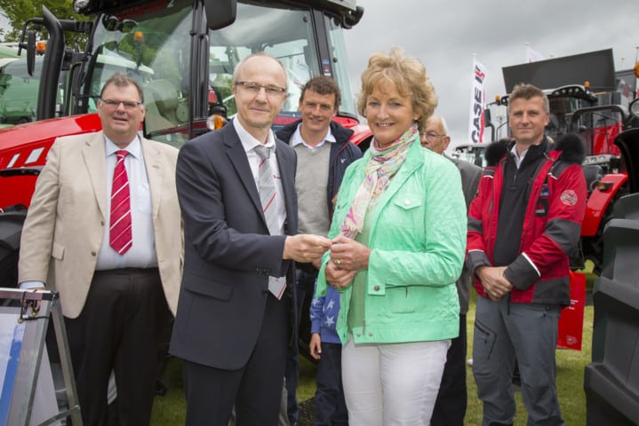 Nancie Clanachan, ganadora del concurso de la Expedición al Polo Sur de Massey Ferguson