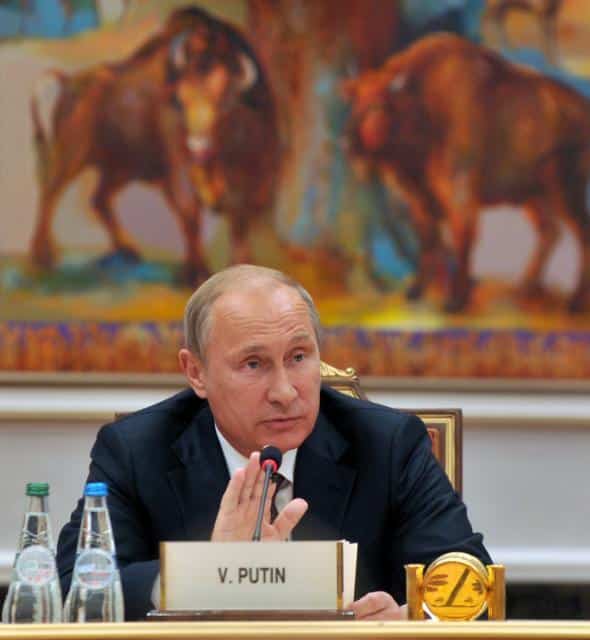 Putin responde y prorroga un año el embargo comercial a los alimentos perecederos de la UE