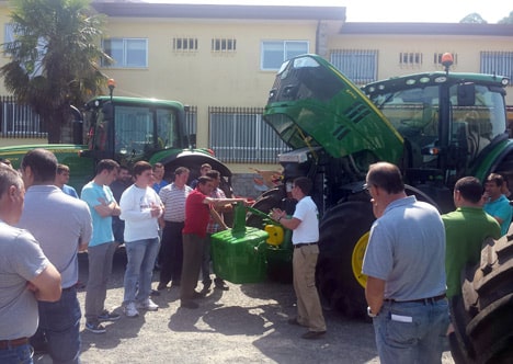 John Deere participa en las jornadas de sostenibilidad ambiental de A Coruña