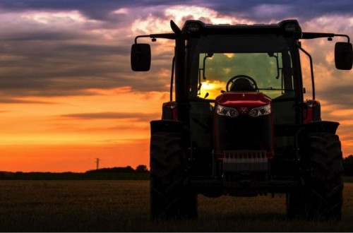 Massey Ferguson anuncia la entrada en producción de los nuevos MF4700 con cabina