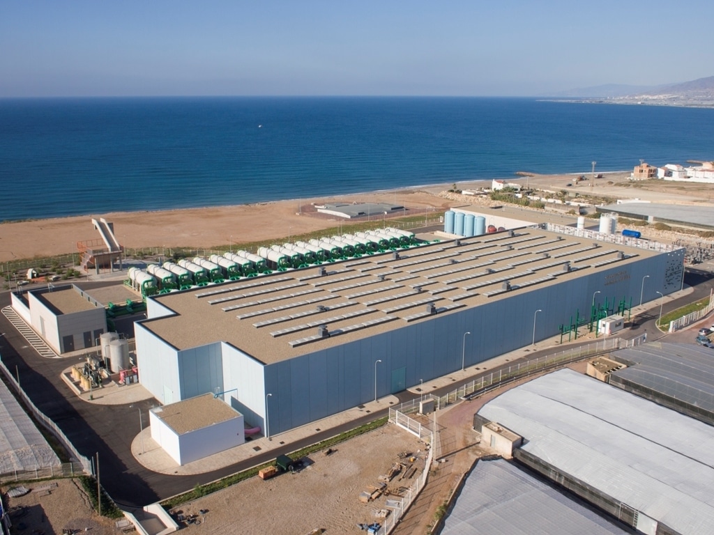 Campo de Dalías, una de las mayores desaladoras de Europa, entra en operación