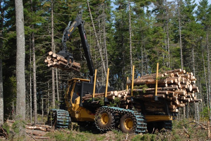Tractores especiales para el aprovechamiento forestal maderero