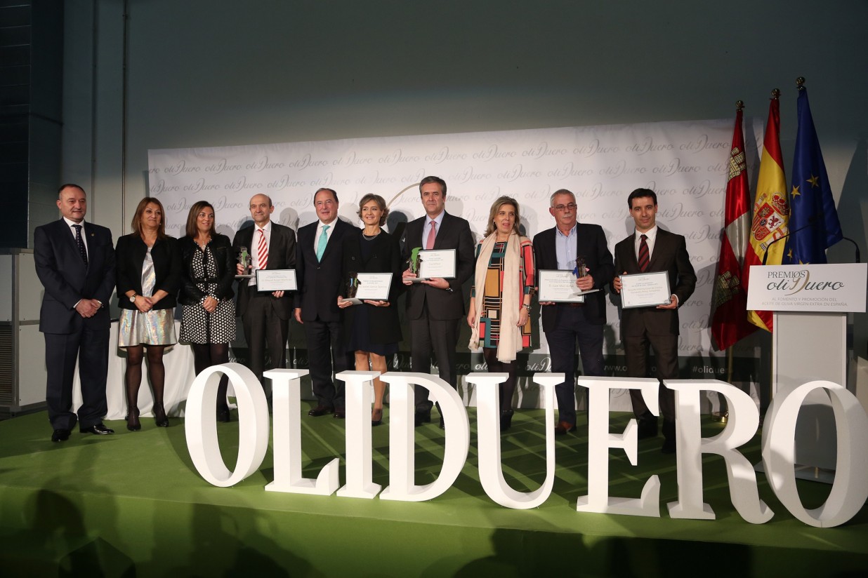 Medio millar de invitados asisten a la entrega de los I Premios Oliduero