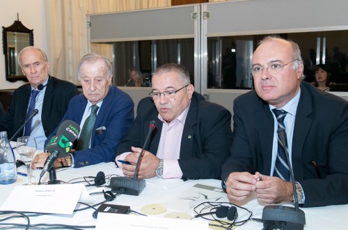 Los productores europeos de plátano analizan la difícil situación del sector