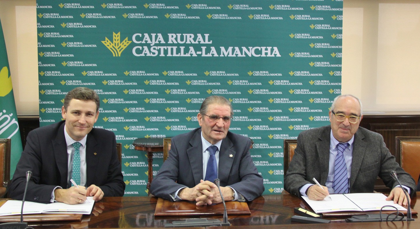 Caja Rural Castilla-La Mancha apuesta por la promoción y protección del aceite de oliva