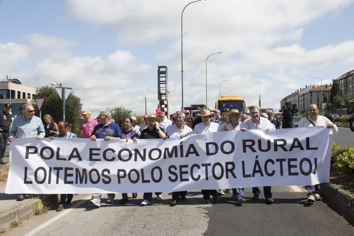 AGACA reclama la unión de las cooperativas lácteas para afrontar la crisis del sector