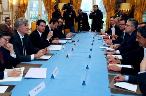 El Gobierno francés pide a la distribución responsabilidad frente a la crisis que golpea a sus agricultores