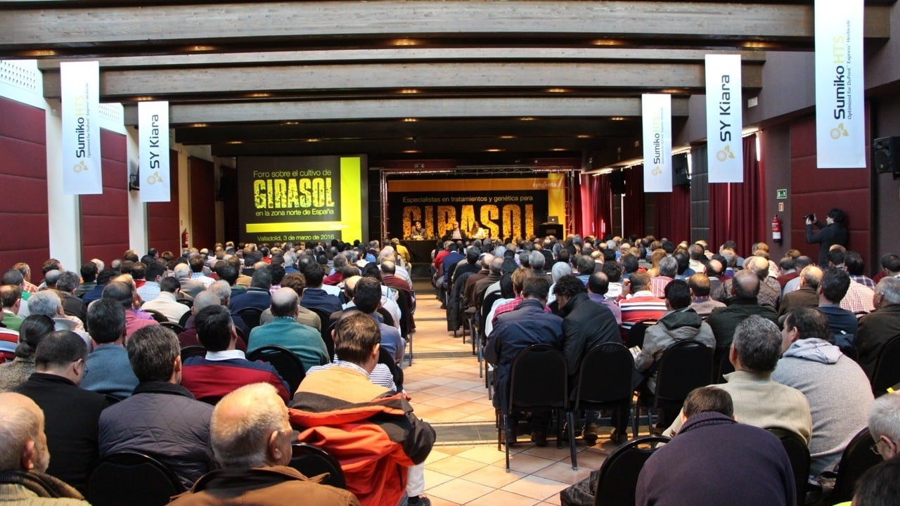 Syngenta congrega a 450 agricultores en su “Foro sobre girasol para el norte de España»