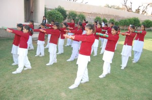 Indian girls at a school in the state of Rajasthan (FILEminimizer)