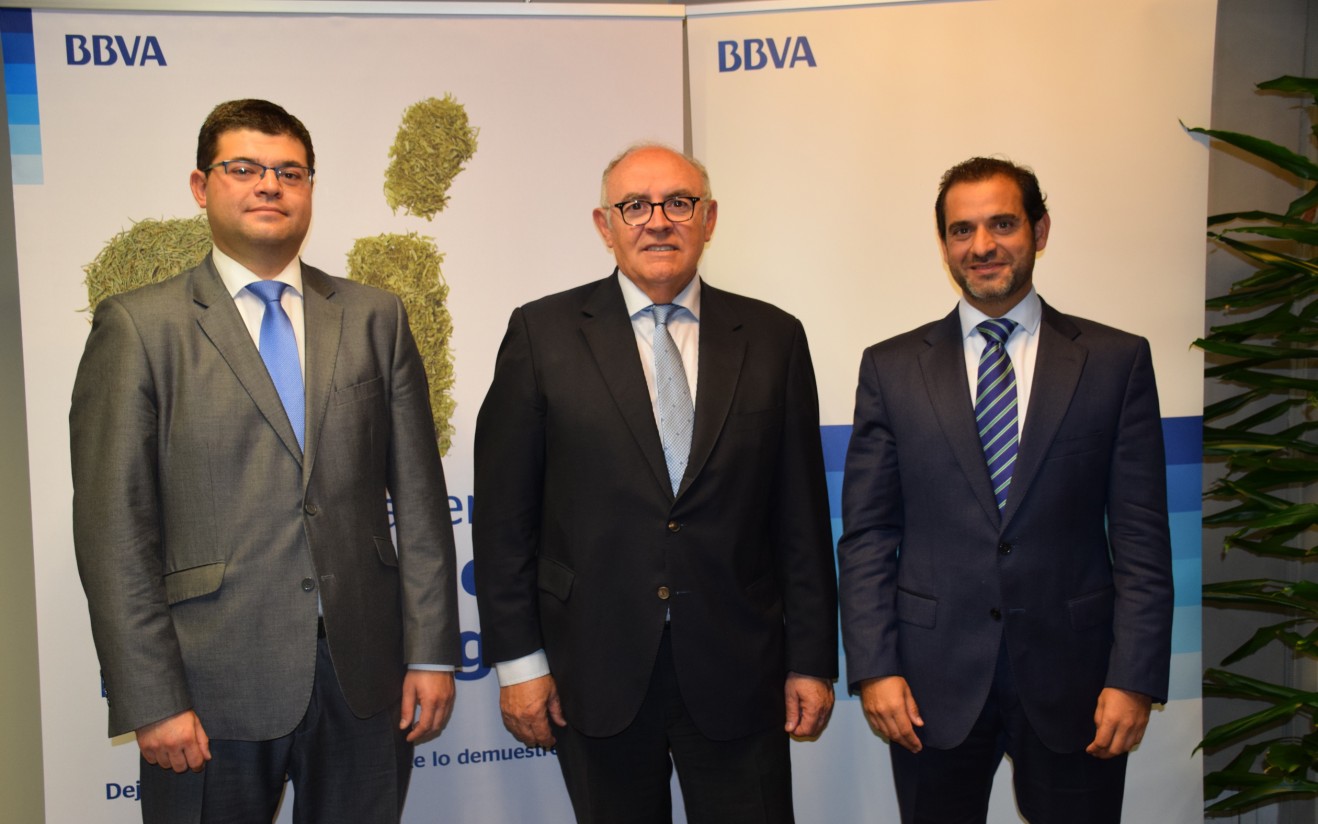 ASAJA C-LM y BBVA firman un convenio para impulsar la competitividad del sector agrario