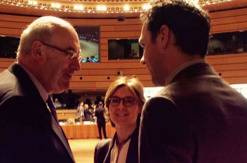 España pide a la CE celeridad para duplicar la intervención de leche desnatada en polvo y mantequilla