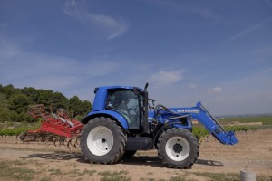 BODEGAS_TORRES-NEWHOLLAND_PresentacionTractorMetano-170516-1 (FILEminimizer)