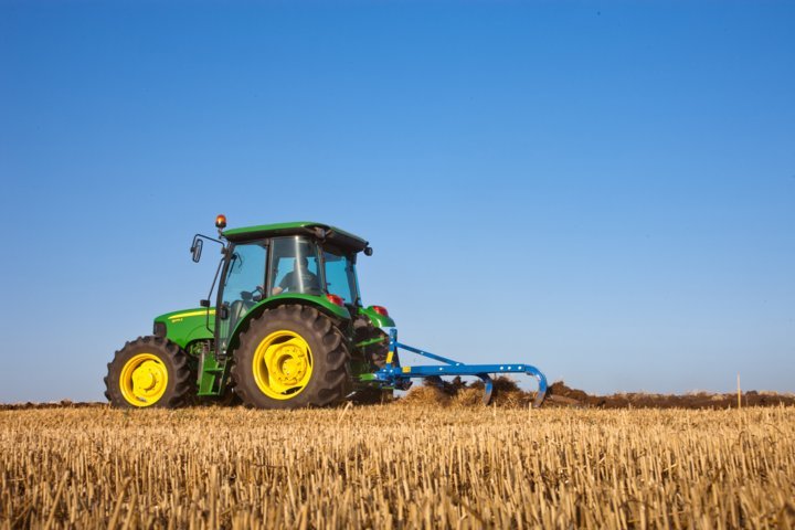 John Deere anuncia el próximo lanzamiento de una serie de tractores utilitarios