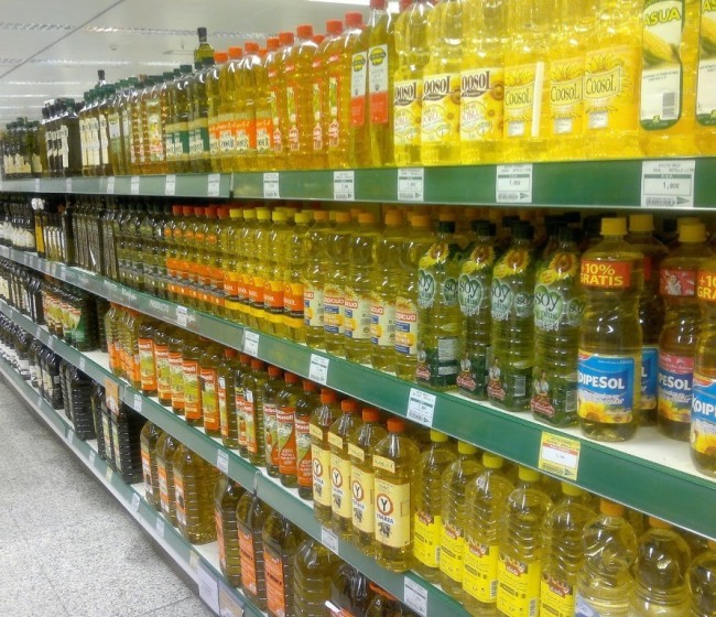 Diferencias de hasta el 126% en los PVP de aceite de oliva según marcas y establecimientos