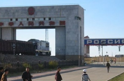 La CE estudia medios jurídicos contra Rusia por bloquear el tránsito de frutas españolas hacia China