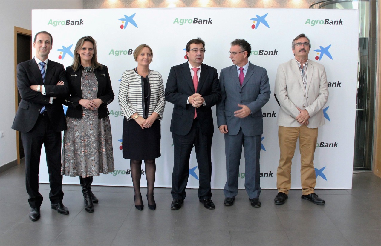 AgroBank reúne a más de 400 profesionales del sector extremeño