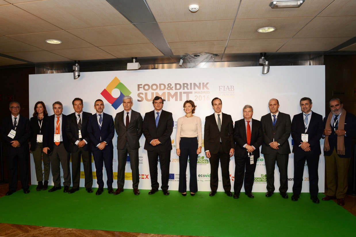 García Tejerina anima a la industria alimentaria a apostar por la innovación y digitalización