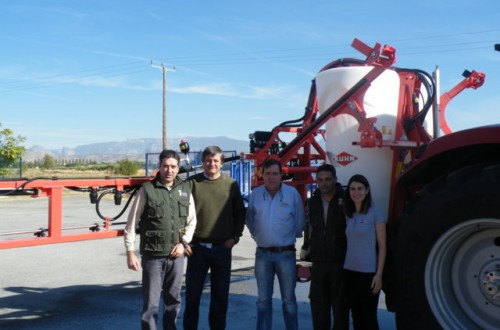 Sencillez de manejo del pulverizador hidráulico de barra Kuhn Deltis 2