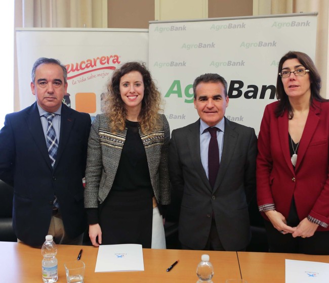 AgroBank y Azucarera firman un acuerdo para promover la financiación del sector azucarero