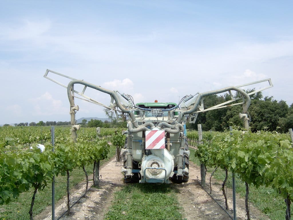 El sector agrario de la UE pide a Juncker que permita el uso del herbicida glifosato durante otros 15 años