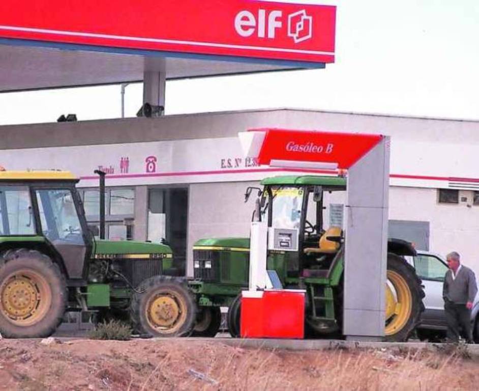 Los agricultores tendrán que pagar 15 € más por cada 1.000 litros de gasóleo agrícola consumido