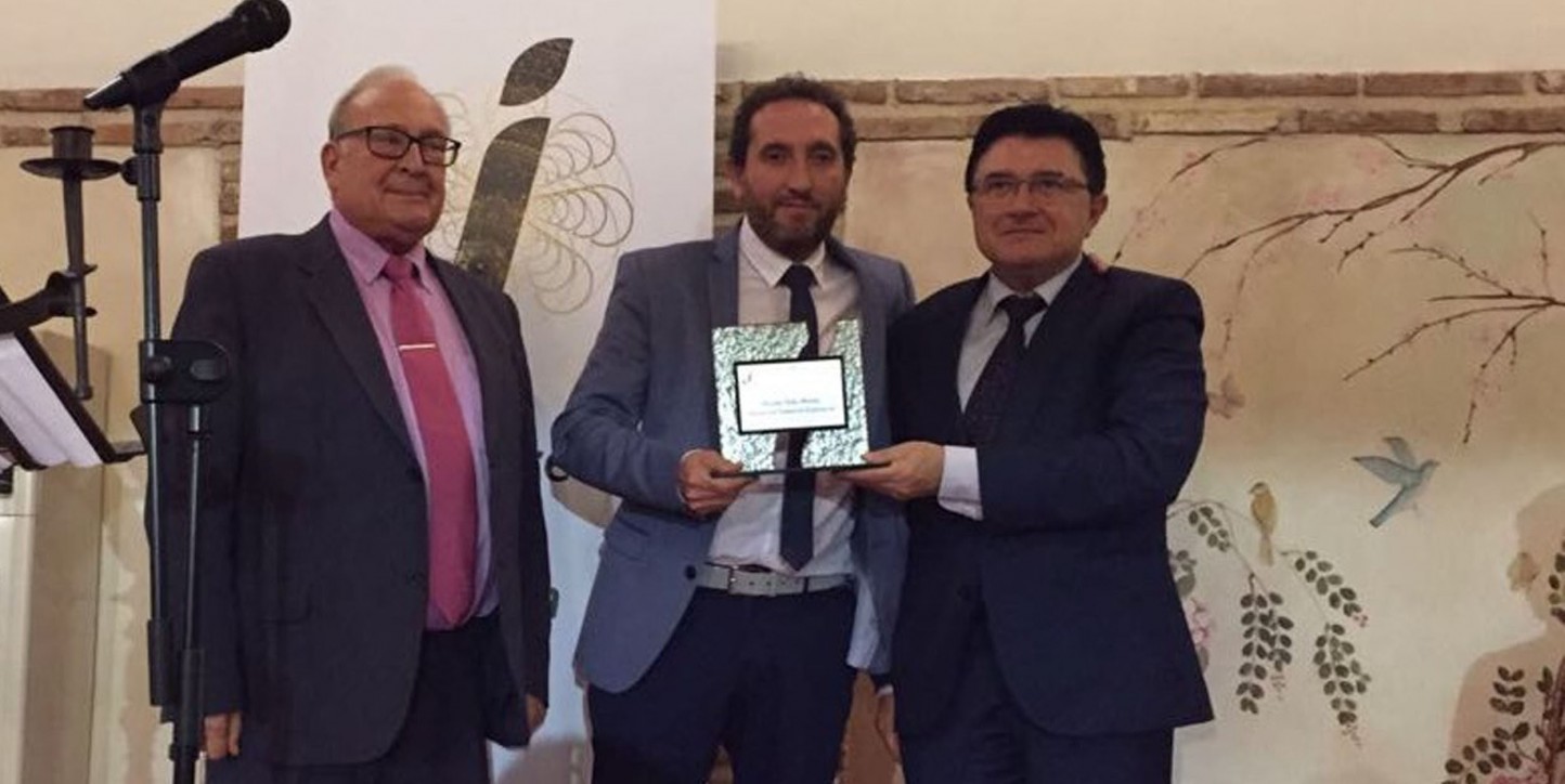 Tello recibe un premio por su trayectoria empresarial en el IX Congreso Mundial del Jamón