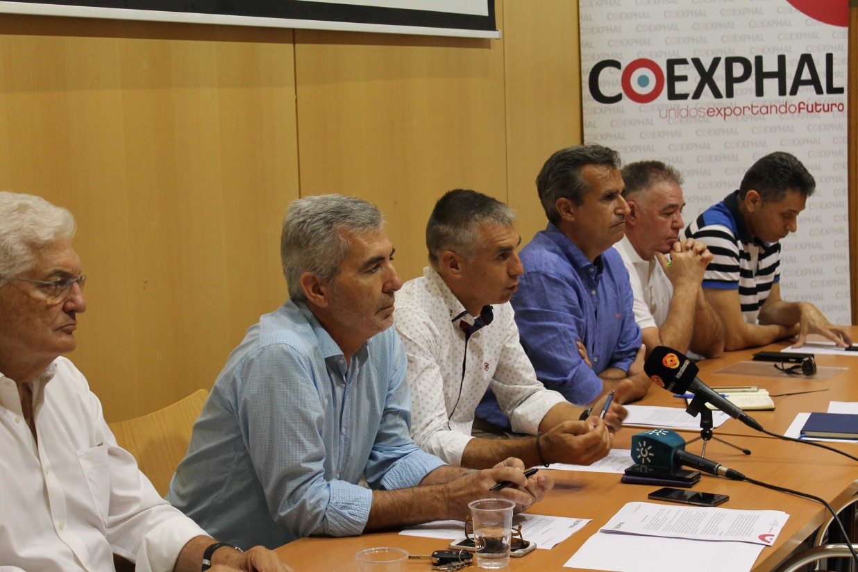 Coexphal participará activamente en todo lo que afecte al agua en Almería