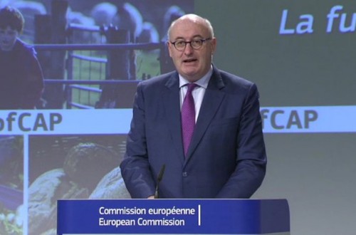 Por una PAC de gestión comunitaria, con apoyo directo a los agricultores y protección al medio ambiente