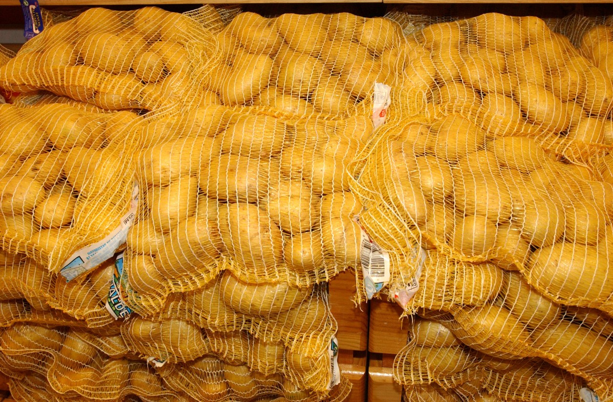 La patata aumenta su presencia en la compra: 30,19 kg  persona/año