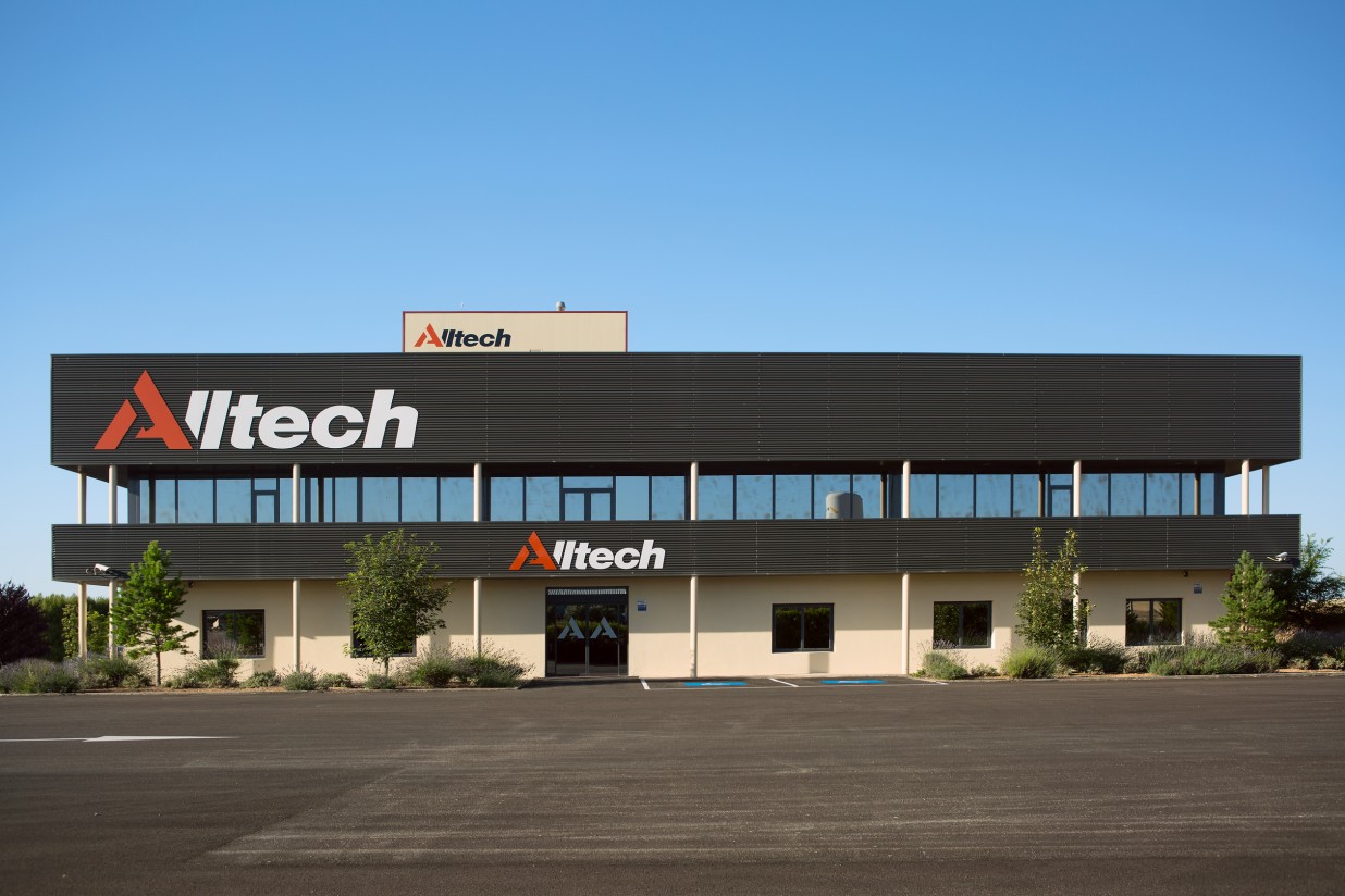 Alltech consolida su posición en el mercado español con una nueva planta de premezclas