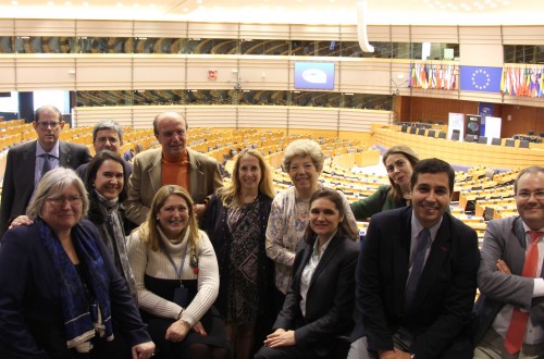 Los ingenieros agrónomos reivindican en Bruselas una receta fitosanitaria prescrita por profesionales