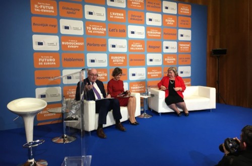Hogan “toma nota» de la oposición del sector agrario español a cofinanciar la futura PAC