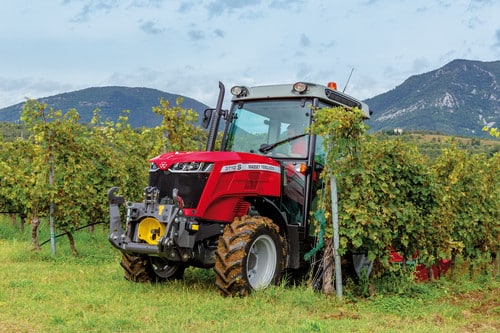 El tractor especialista MF 3700, Hoja de Plata en Fieragricola