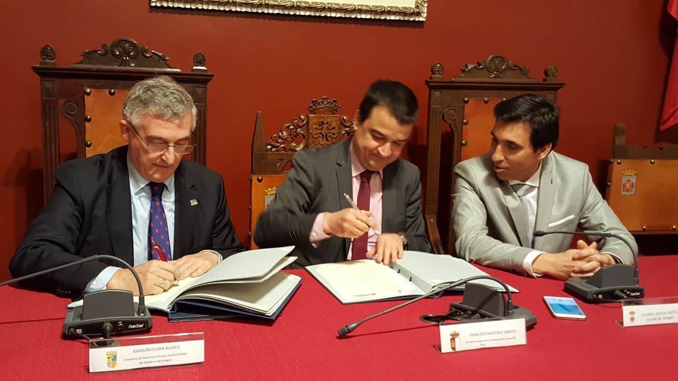 Aragón y Castilla La Mancha firman un protocolo para una nueva PAC que priorice al agricultor profesional