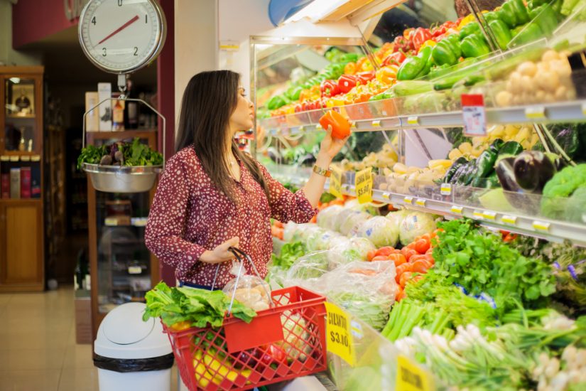 La subida de los PVP de las frutas encareció un 3,9% la cesta de los productos frescos en el primer cuatrimestre