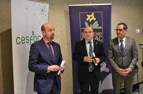 Cesfac otorga sus Insignias y cierra el año del 40 aniversario