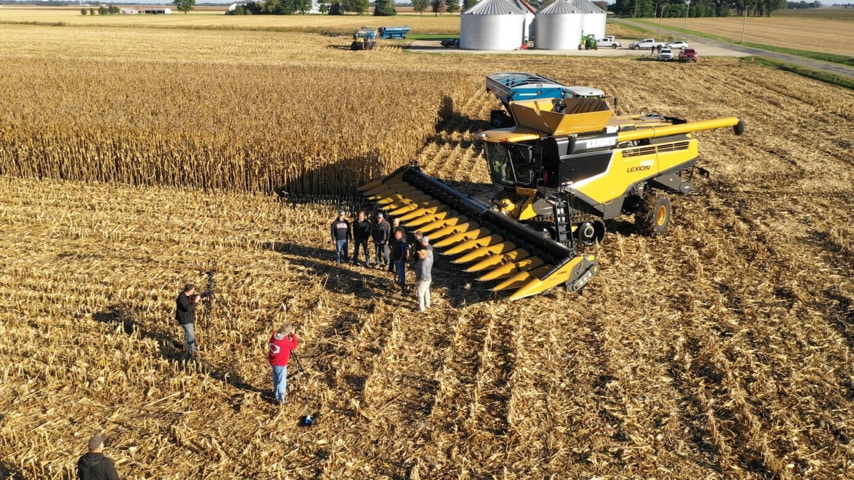 La cosechadora Claas Lexion 760 Terra Trac bate dos nuevos Record Guiness en recolección de maíz