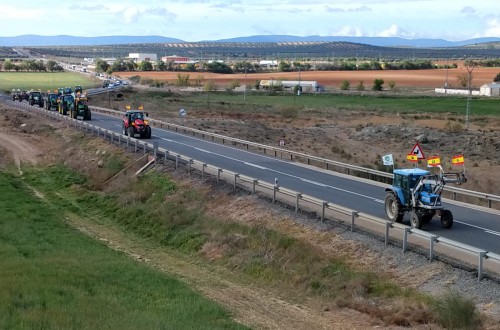La UAGR-COAG reclama que el permiso de circulación para tractores se prolongue por la A-12 hasta Ventosa en vendimia