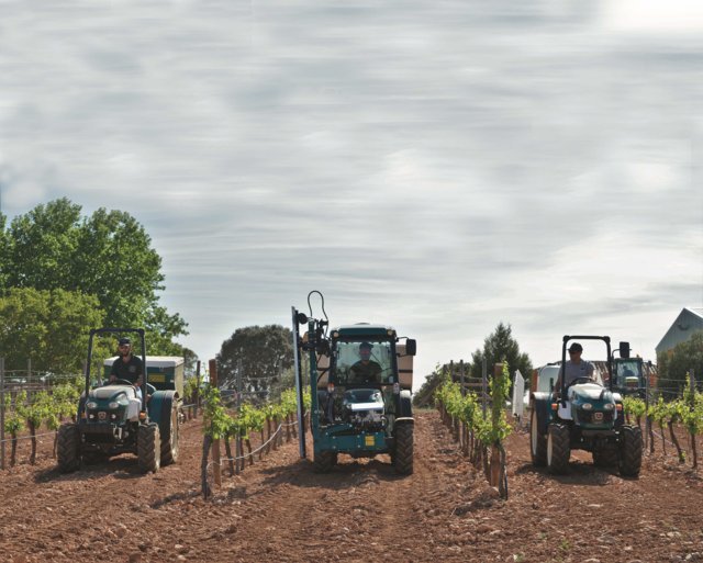 Arbos presenta su línea completa de tractores especializados