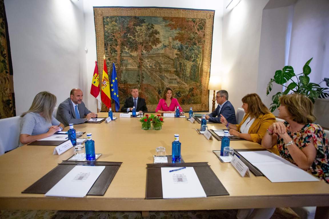 MITECO y Gobierno de Castilla-La Mancha intensificarán la cooperación en materia de agua y renovables