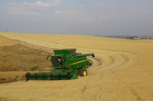 John Deere T560i HarvestSmart con compensación de pendiente y transmisión ProDrive