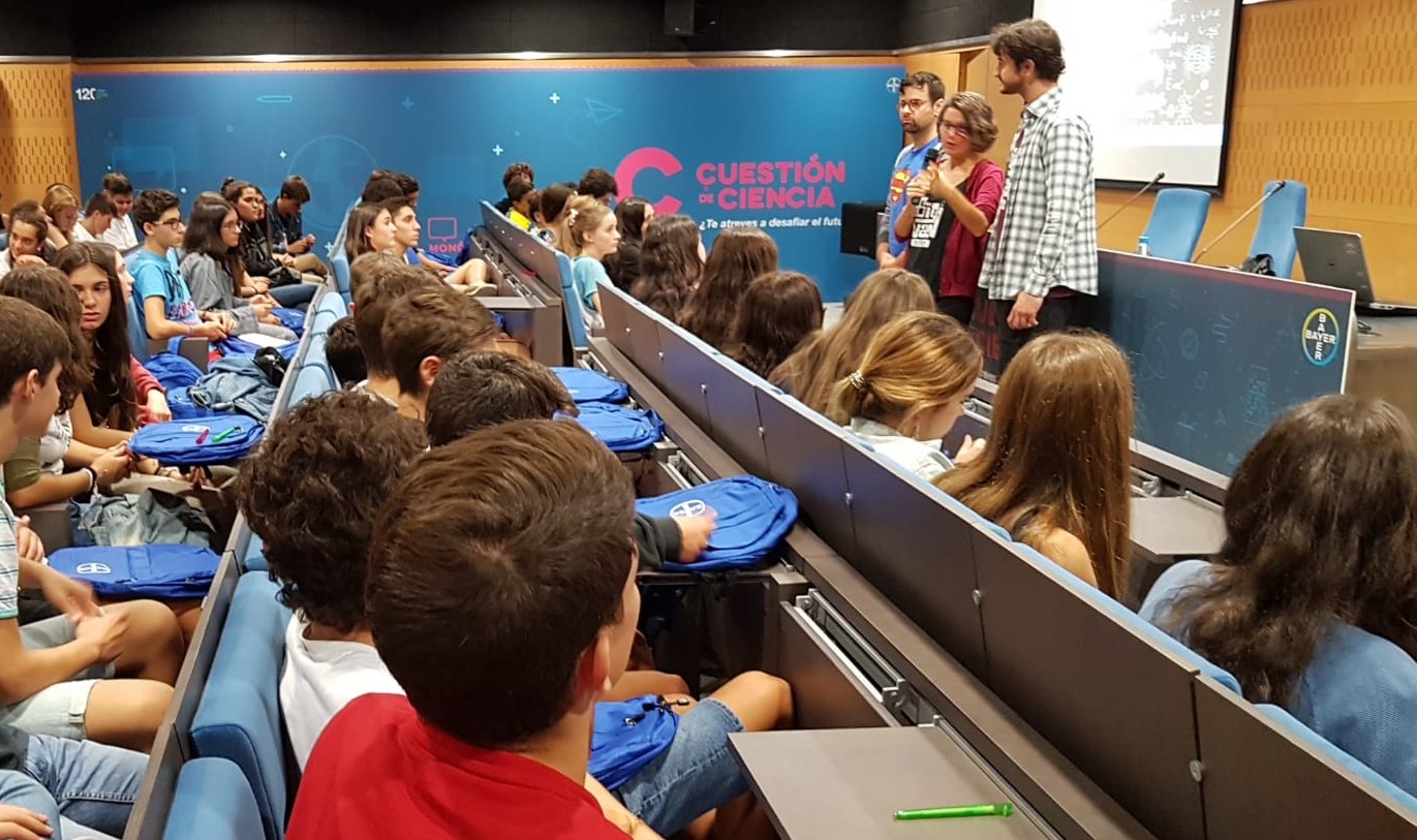 Arranca «Cuestión de ciencia», la gira de monólogos científicos de Bayer