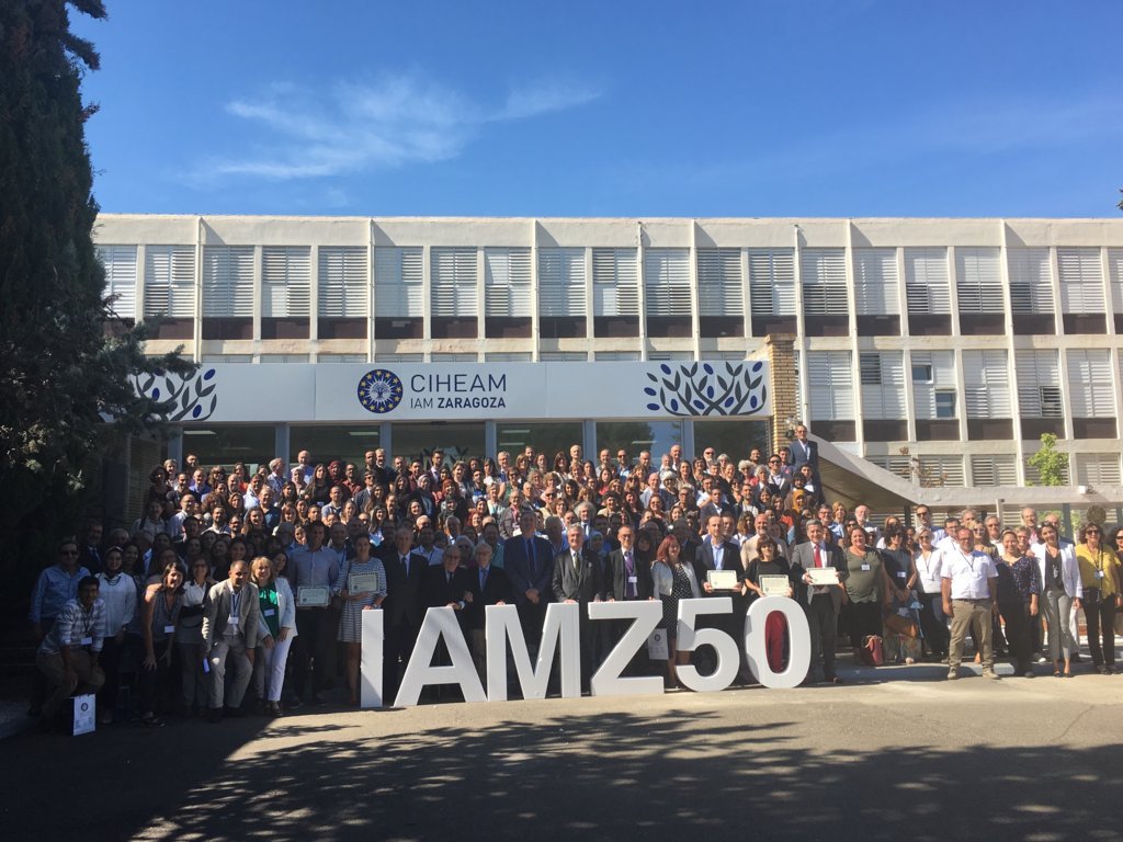 El Instituto Agronómico Mediterráneo de Zaragoza reúne a más de 200 ex alumnos por su 50 aniversario