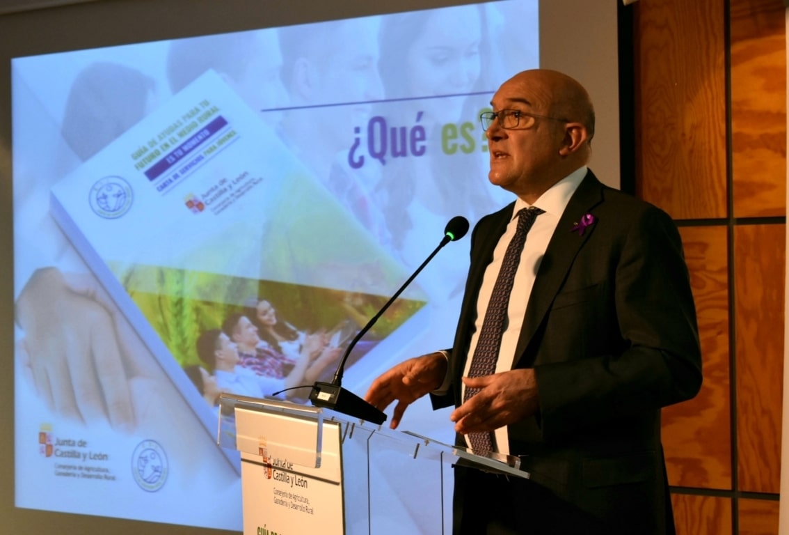Castilla y León presenta la «Carta de Servicios para Jóvenes» para acercar al mundo rural a este colectivo